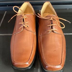 Alberto Fellini NWOT brown shoes, size 9.5